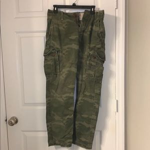 Men’s Hollister Cargo Pants